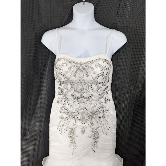 VENUS & BELLA! LUXE WHITE SCALLOPED LAYERS, JEWELED BODICE WEDDING GOWN! SZ 14 - Picture 4 of 15